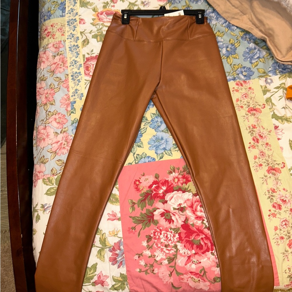 Leather leggings